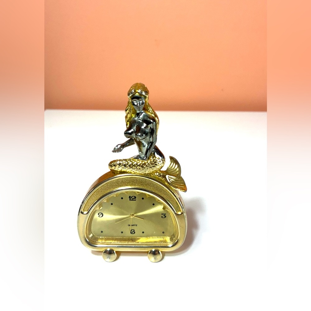 Gold-Plated Mermaid Table Clock - Picture 2 of 12